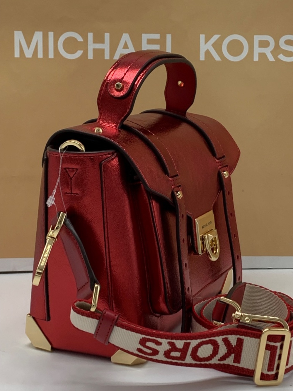 MICHAEL KORS Manhattan Medium Patent Faux Leather Satchel - Picture 4 of 15